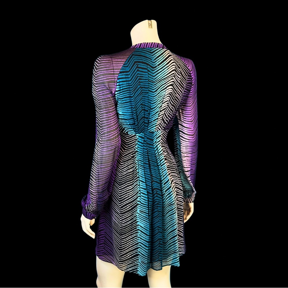 ARMANI Exchange ANIMAL PRINT Deep V SILK Ombré Mini Dress - Picture 6 of 9